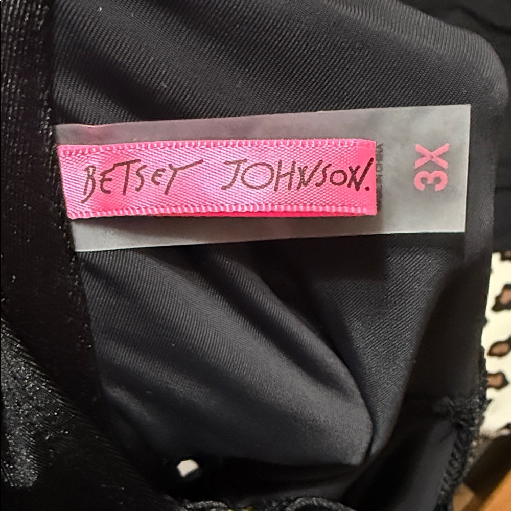 Betsey Johnson Black Ruched One-Piece Swimsuit - Picture 4 of 5
